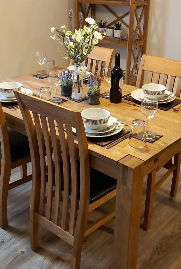 Inverness City Centre Apartment With Elevator And Google Chromecast Εξωτερικό φωτογραφία
