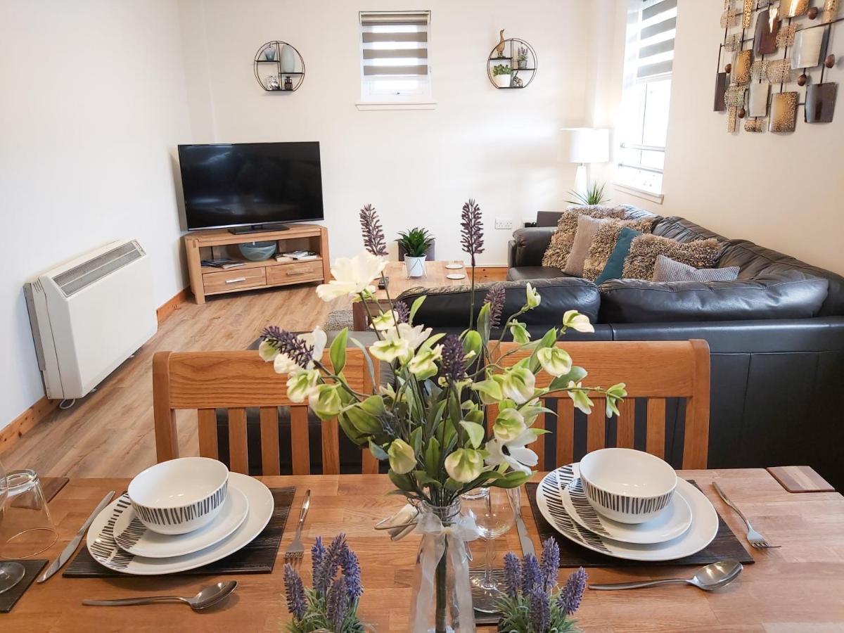 Inverness City Centre Apartment With Elevator And Google Chromecast Εξωτερικό φωτογραφία