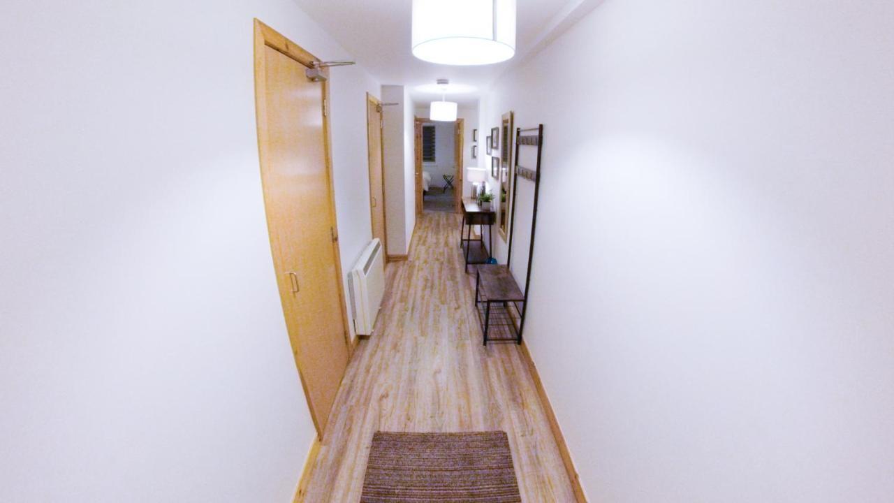 Inverness City Centre Apartment With Elevator And Google Chromecast Εξωτερικό φωτογραφία